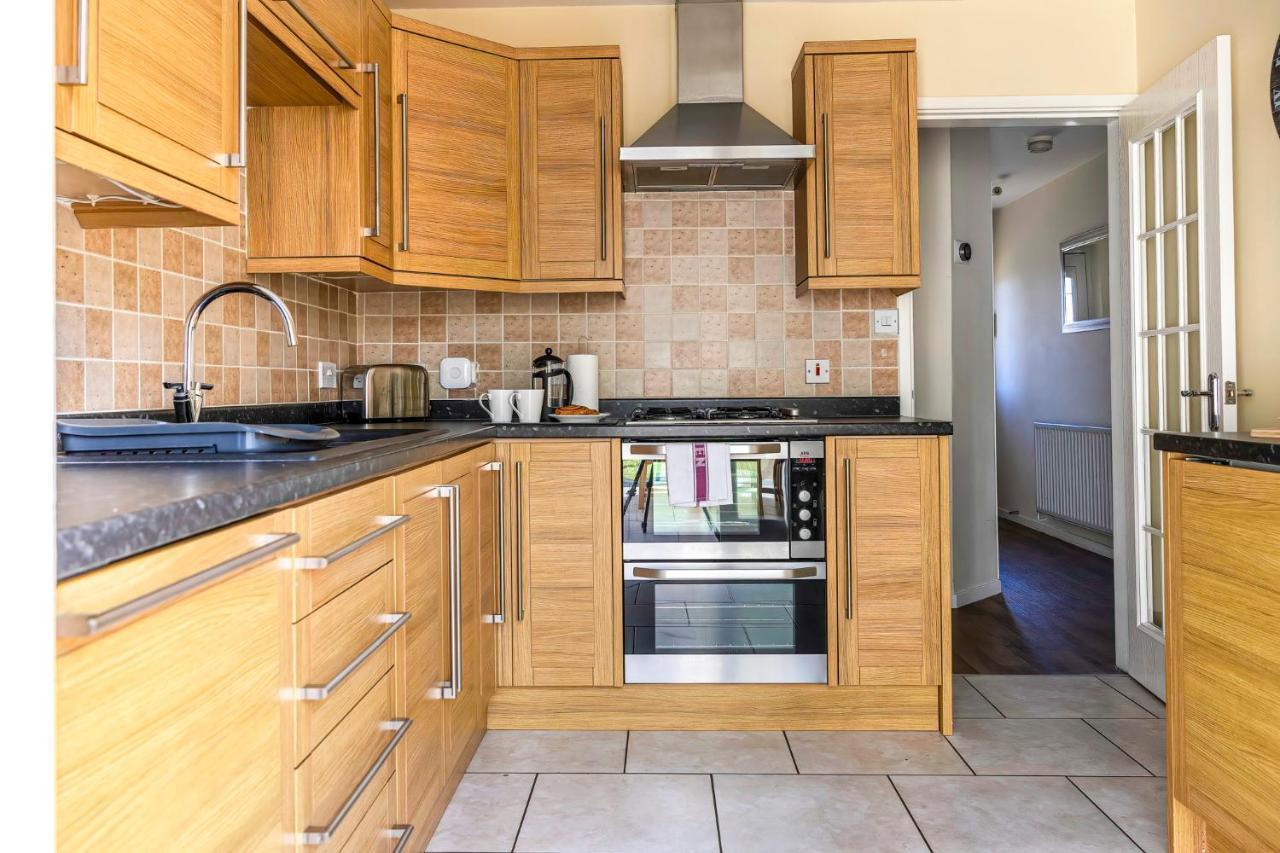 Fair View - Off Street Parking And Garden Villa Shrewsbury Bagian luar foto