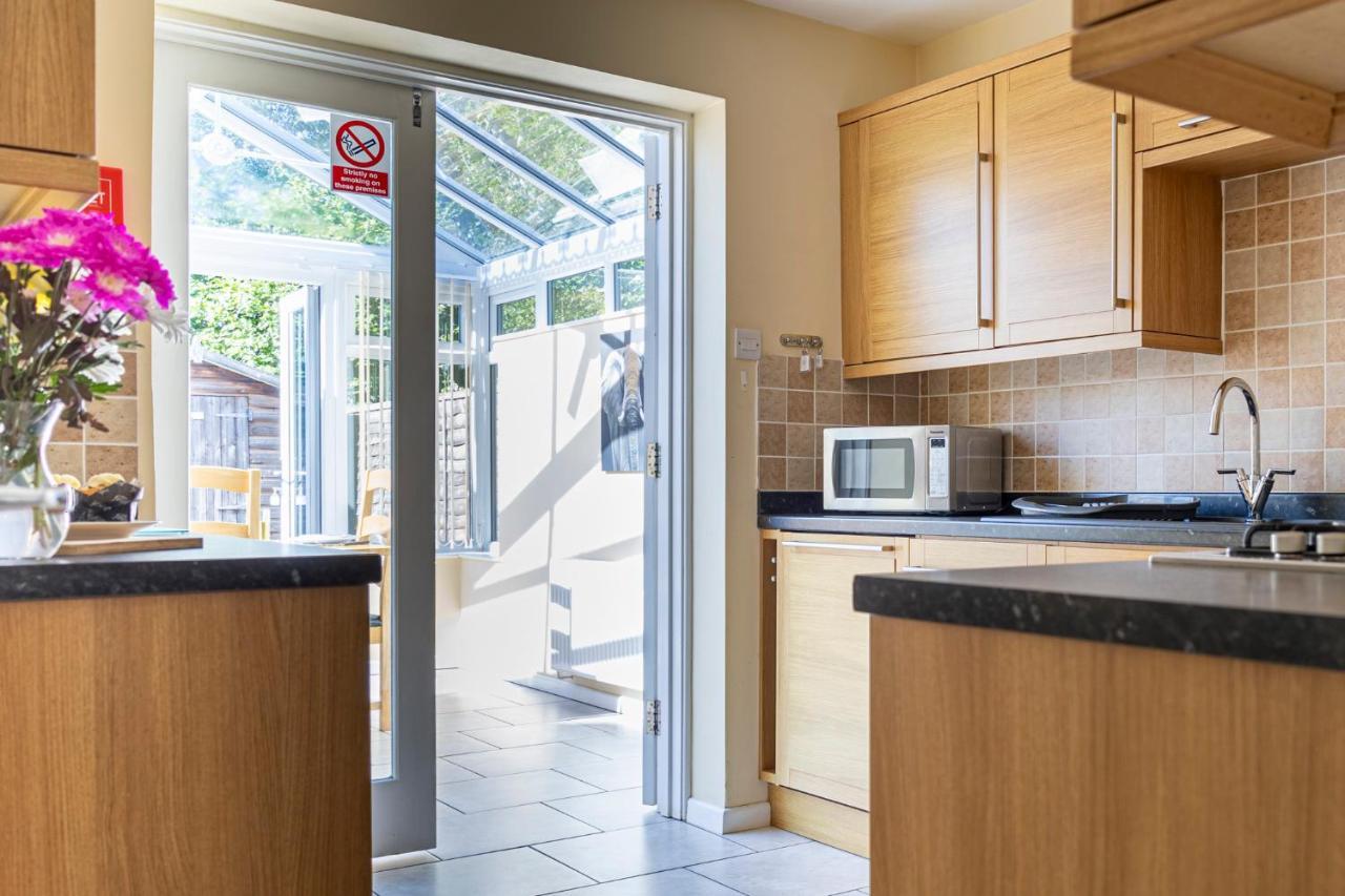 Fair View - Off Street Parking And Garden Villa Shrewsbury Bagian luar foto