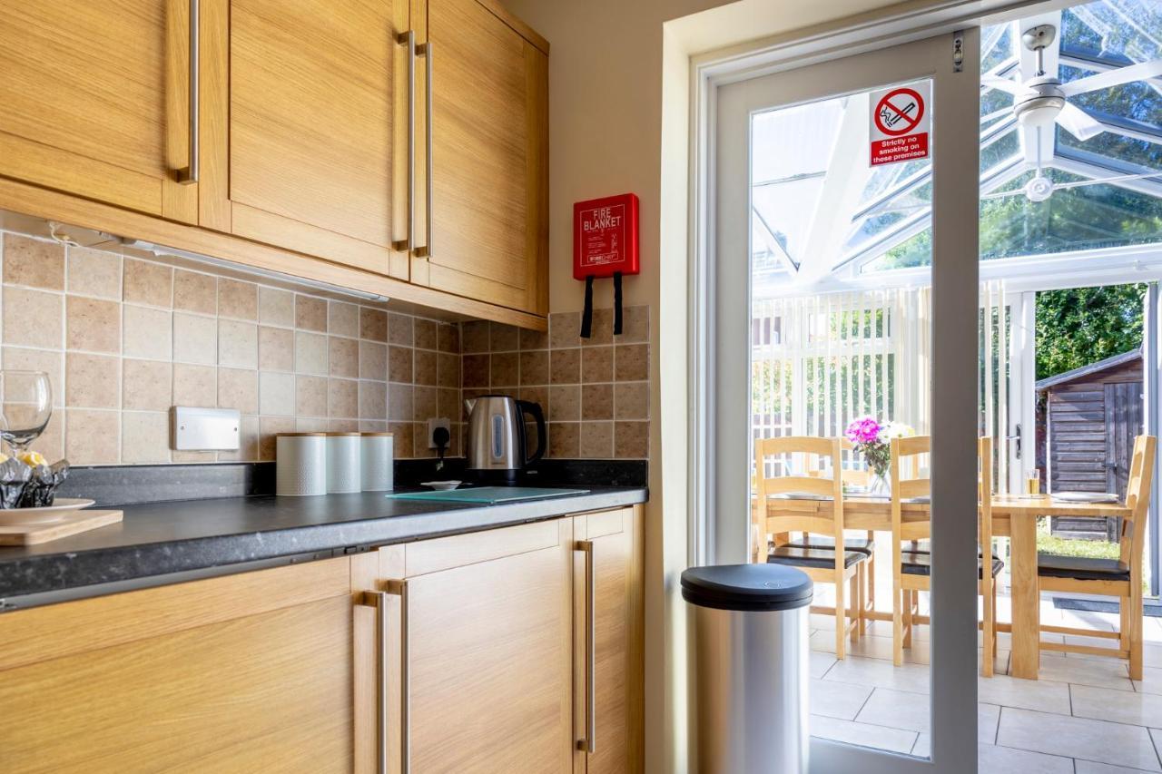 Fair View - Off Street Parking And Garden Villa Shrewsbury Bagian luar foto